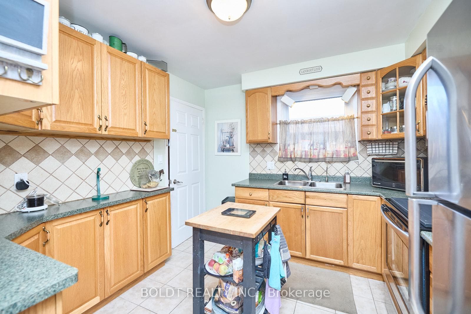 247 St Augustine Drive photo 9