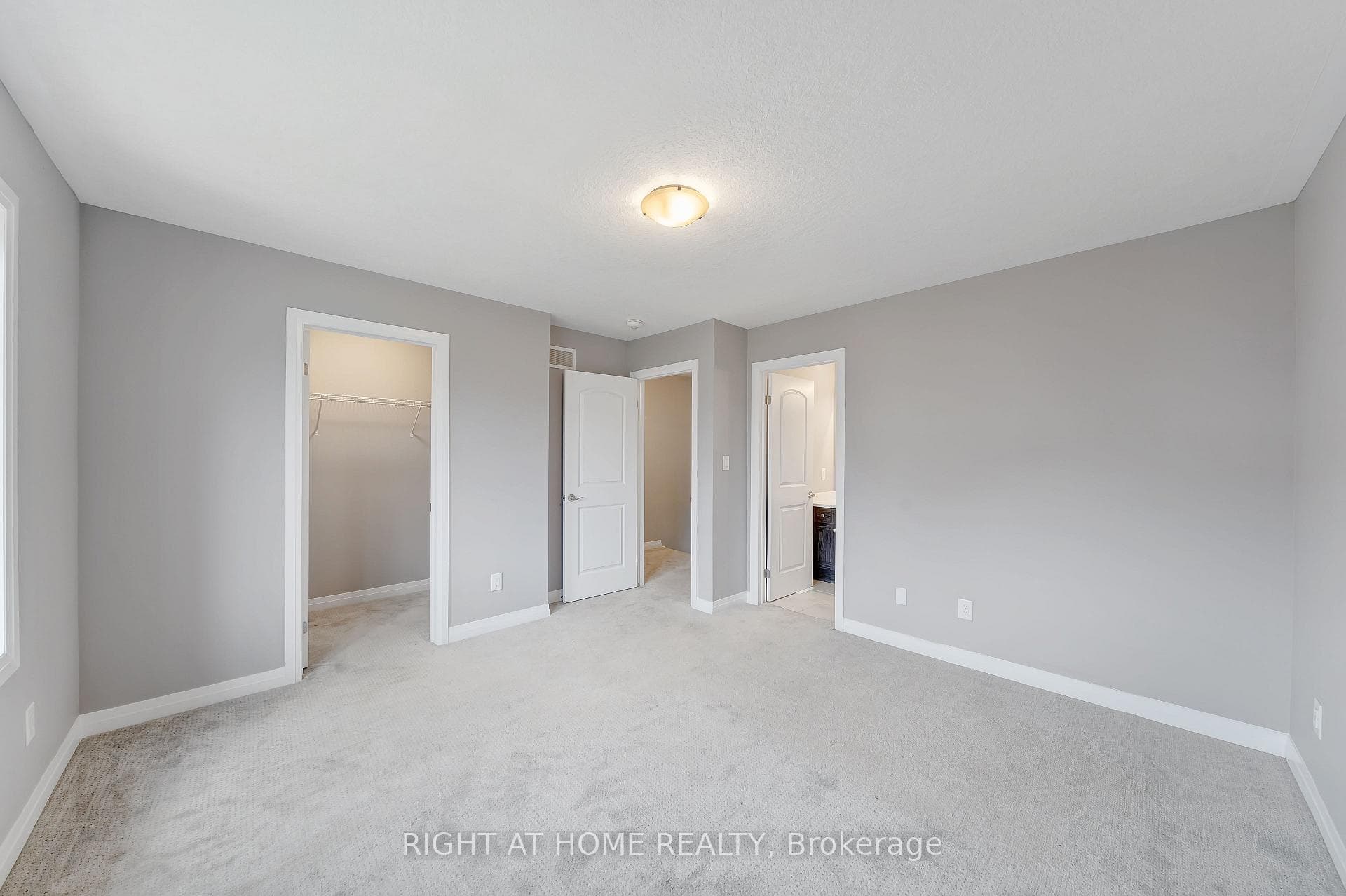 9 Ridgemount Street photo 22