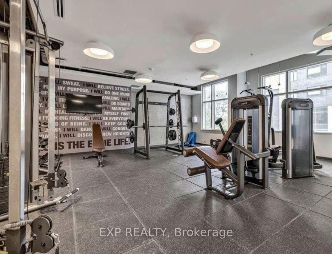 105 Champagne Avenue Unit 1102 photo 9