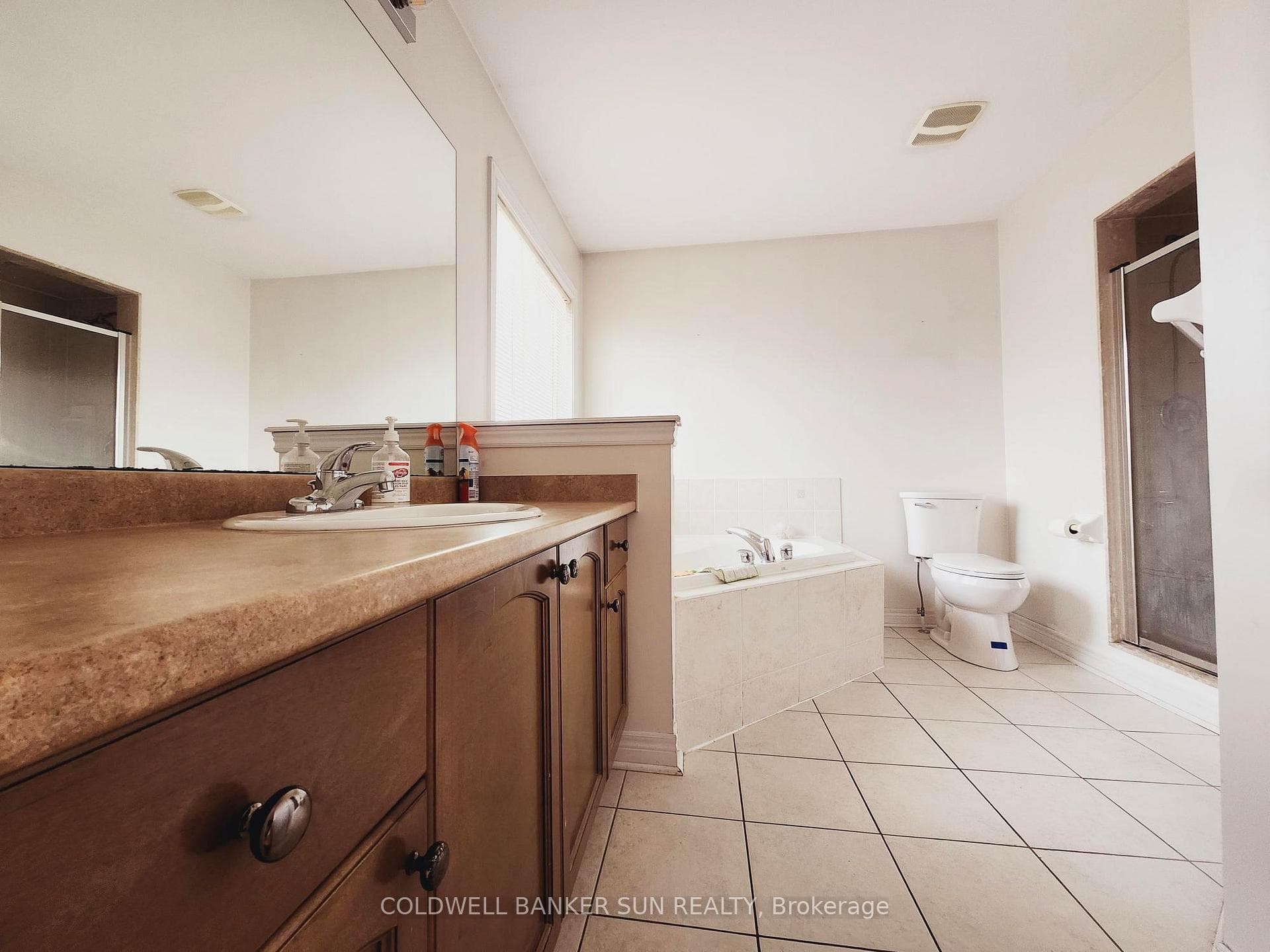 31 Powell Drive Unit Upper photo 13