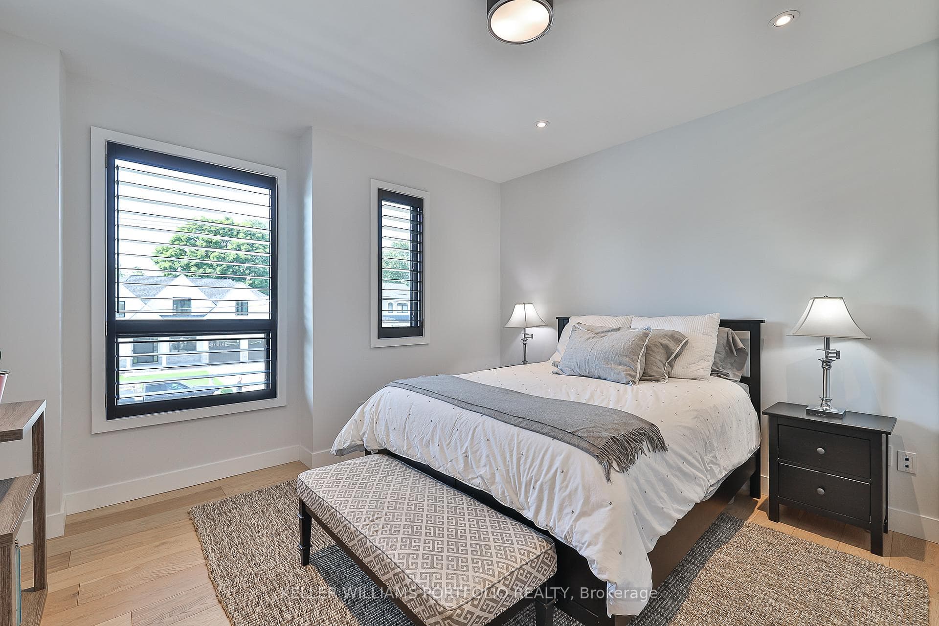 537 Warminster Drive photo 25