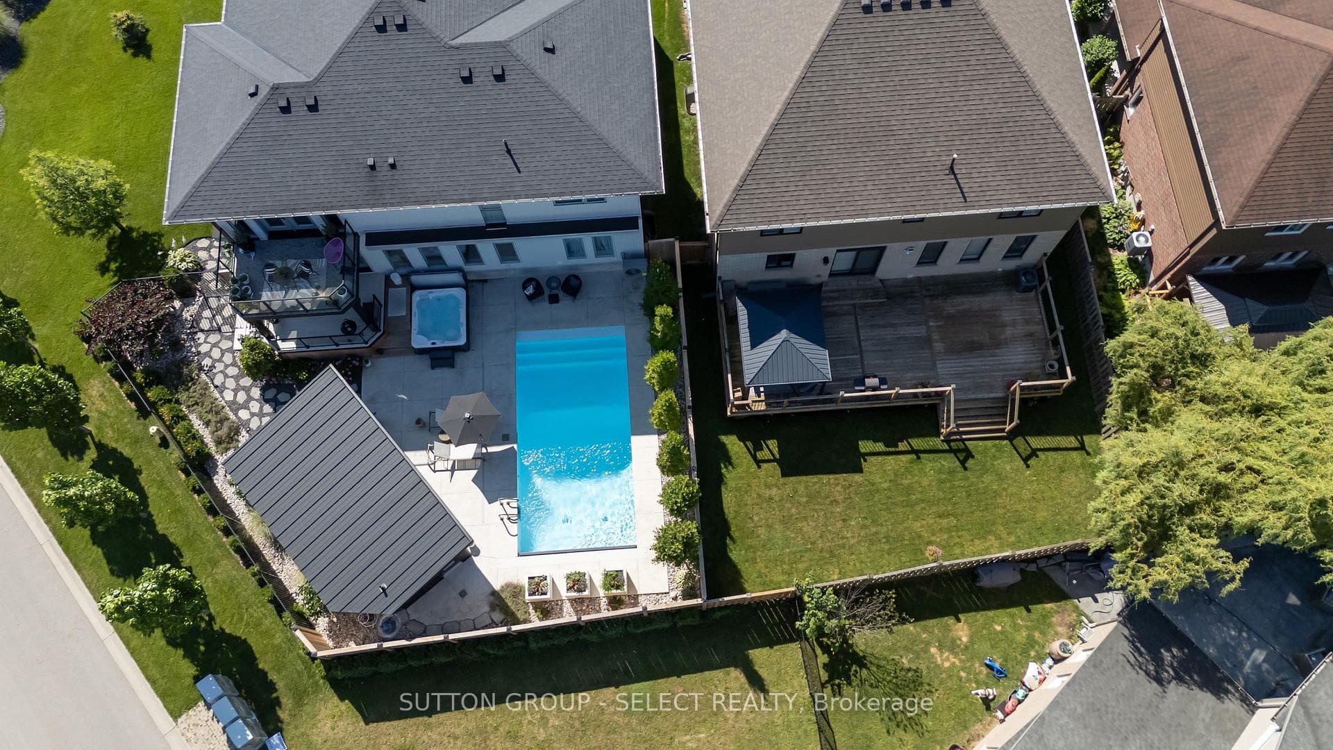 7 Valleyview Crescent photo 39