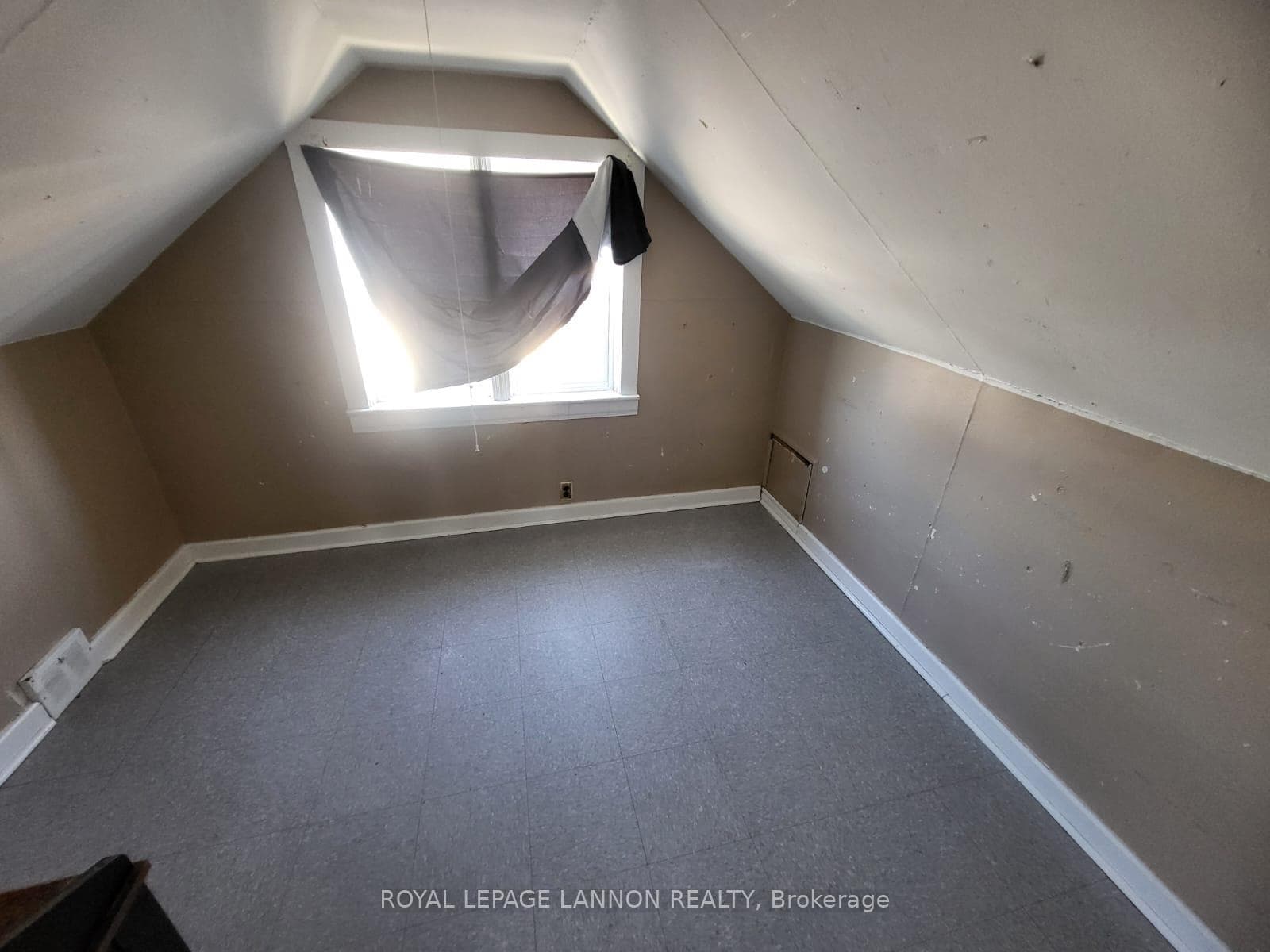 624 High Street photo 29