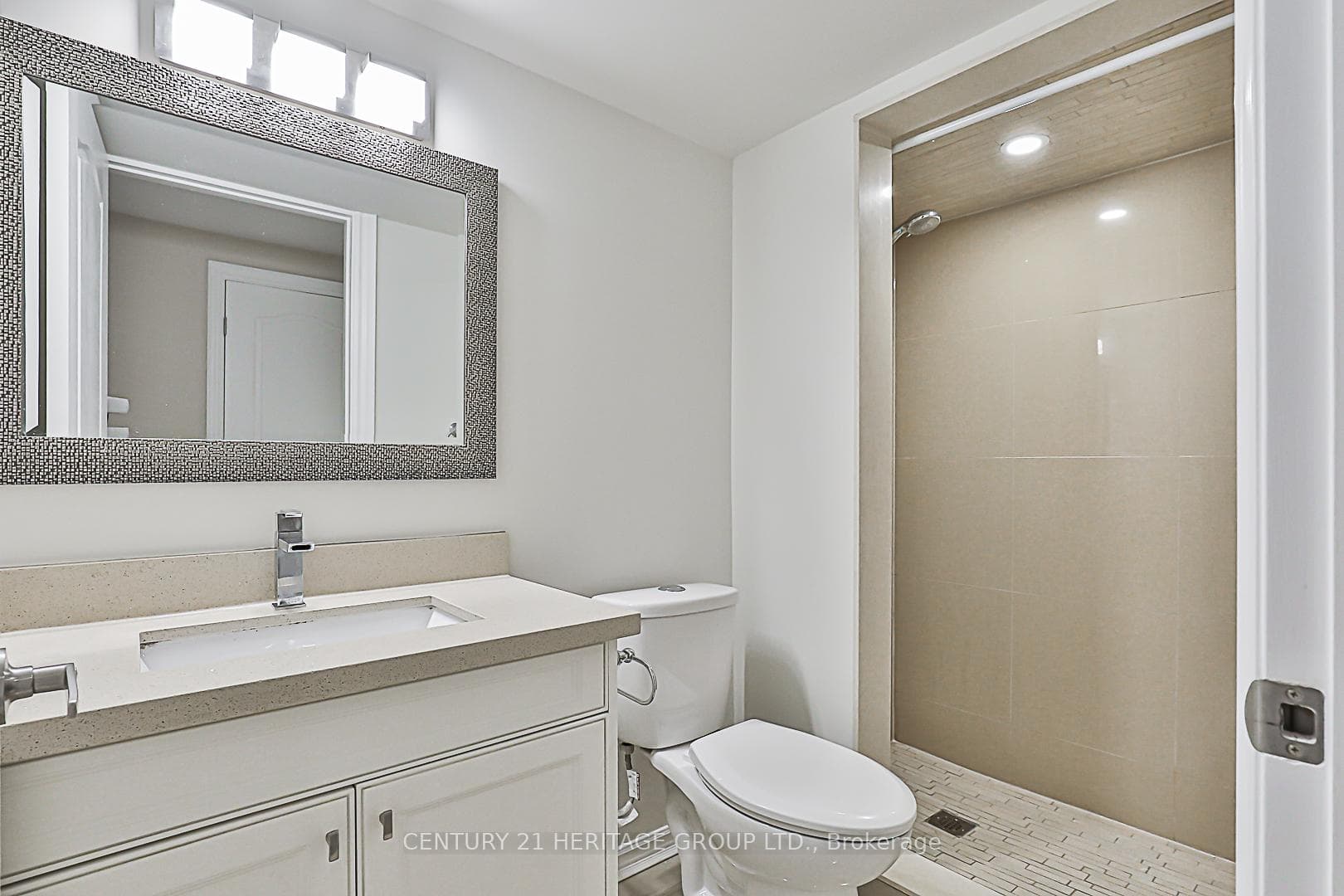 33 Wheelwright Drive photo 28