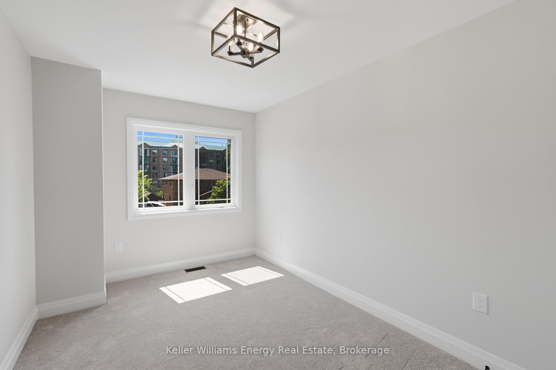 127 Hickory Street photo 21