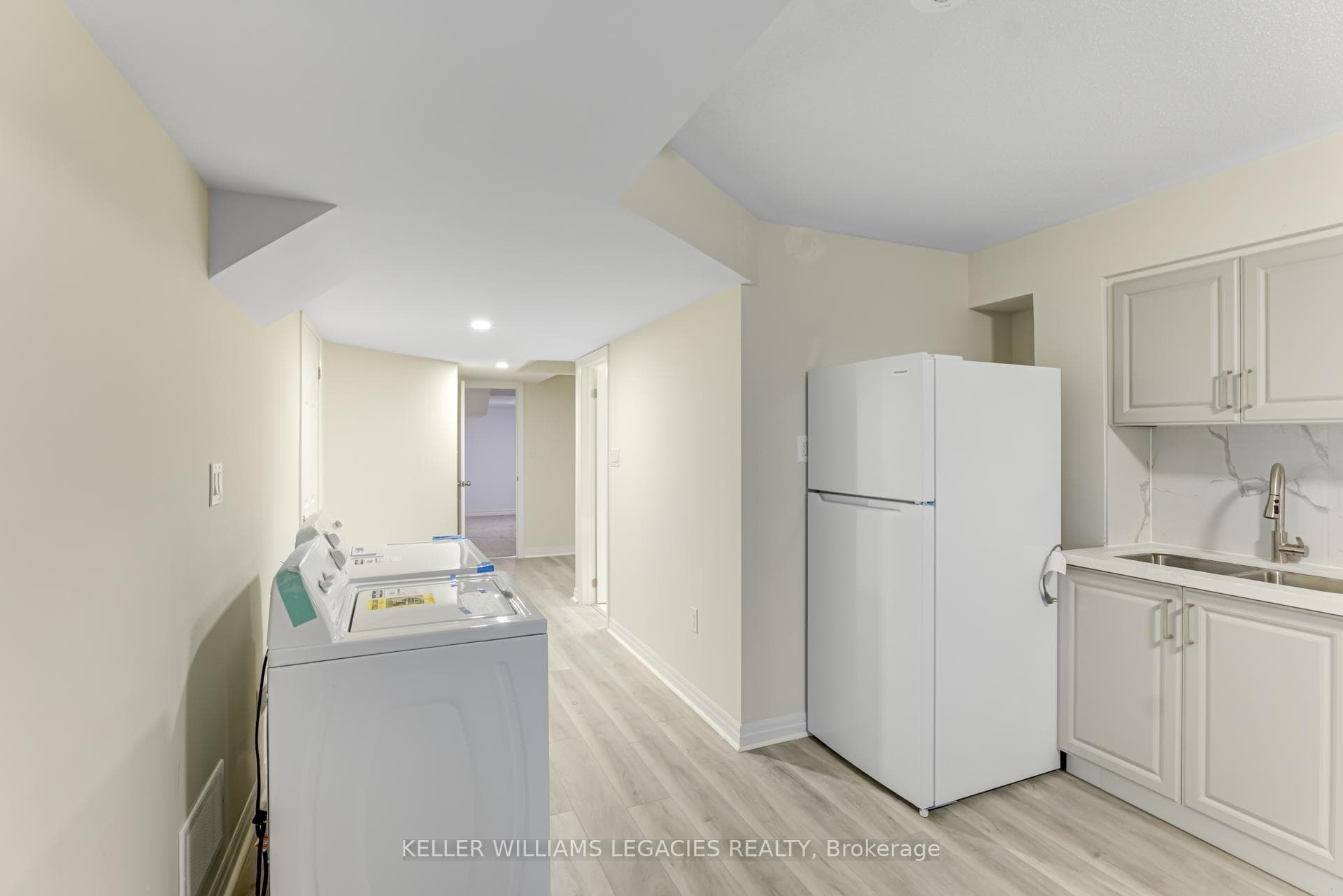6 Northrop BSMT Avenue photo 6