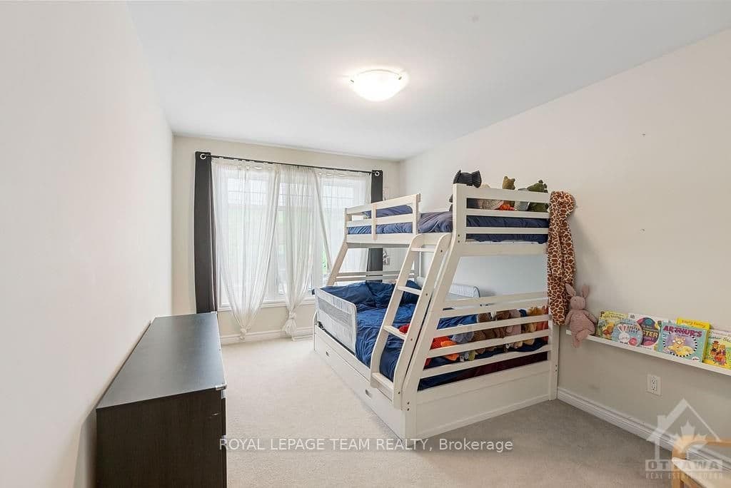 807 MIIKANA Road photo 20