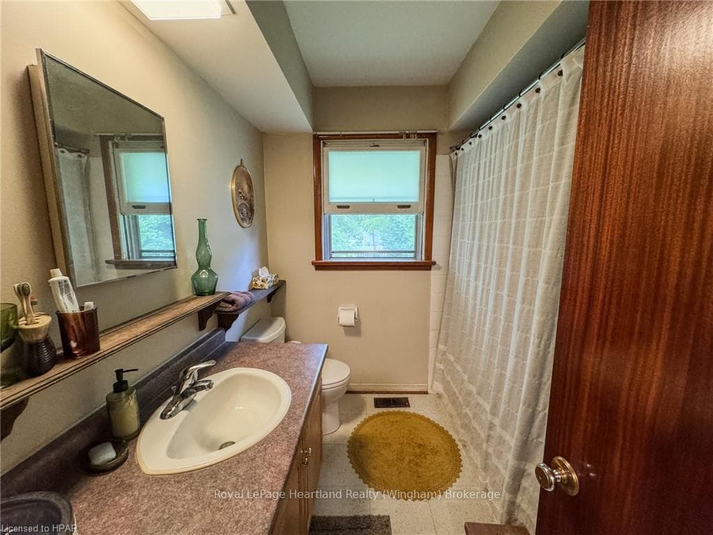 190 FRANCES Street photo 17