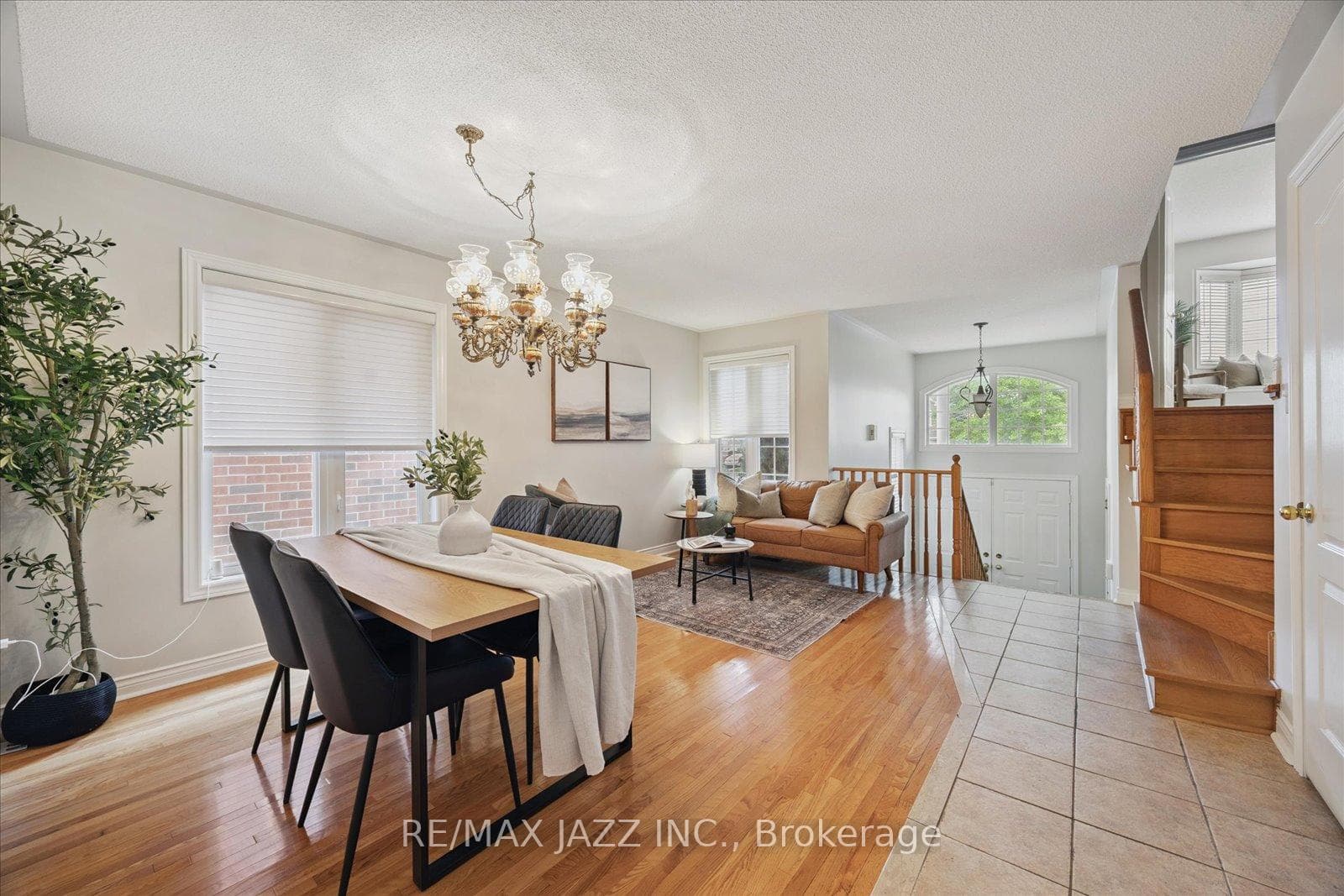 12 Lacroix Court photo 9