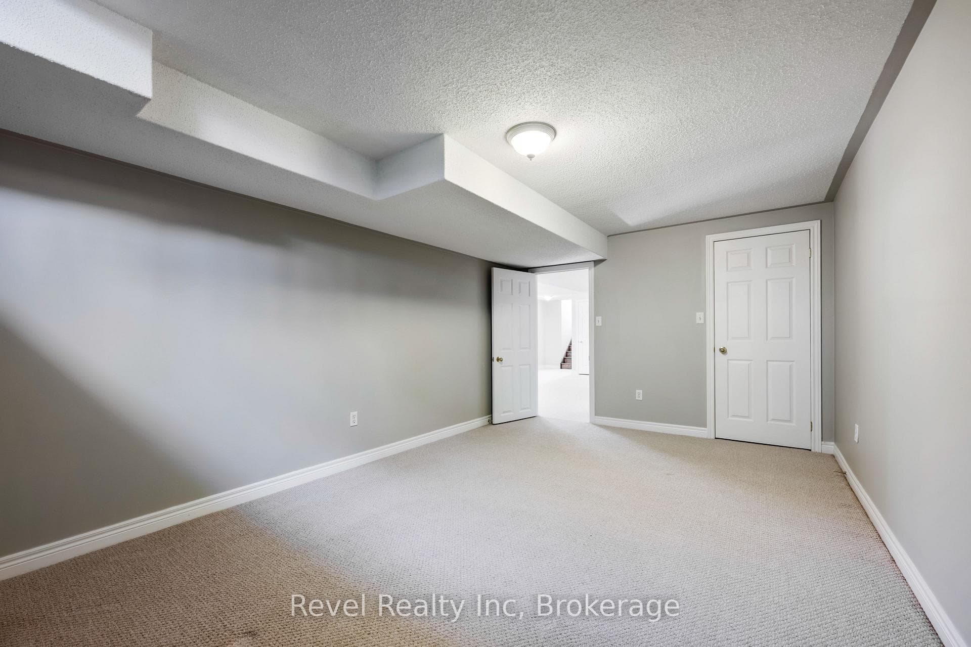 1232 Gina Street photo 28