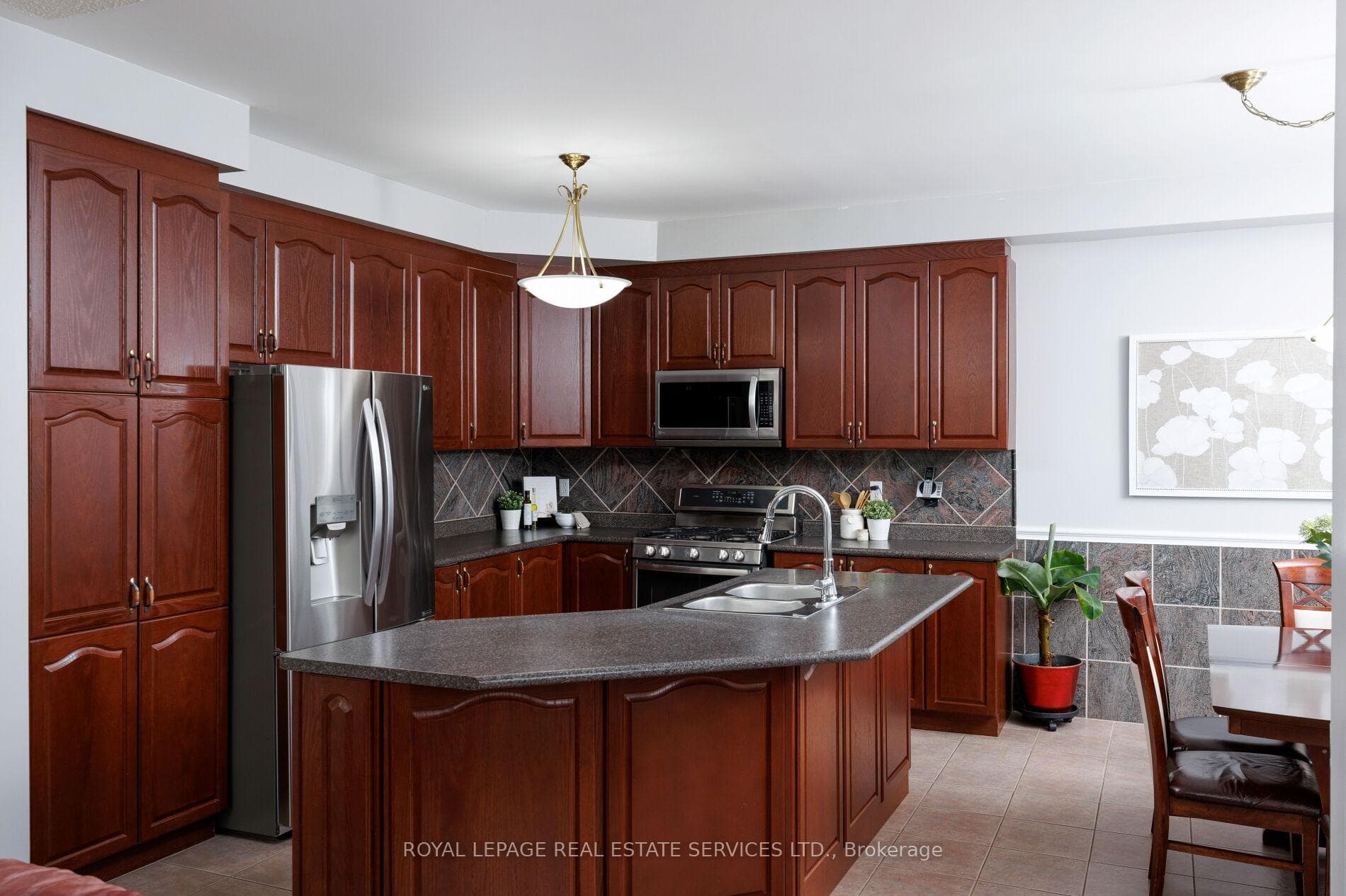 2252 Foxfield Road photo 13