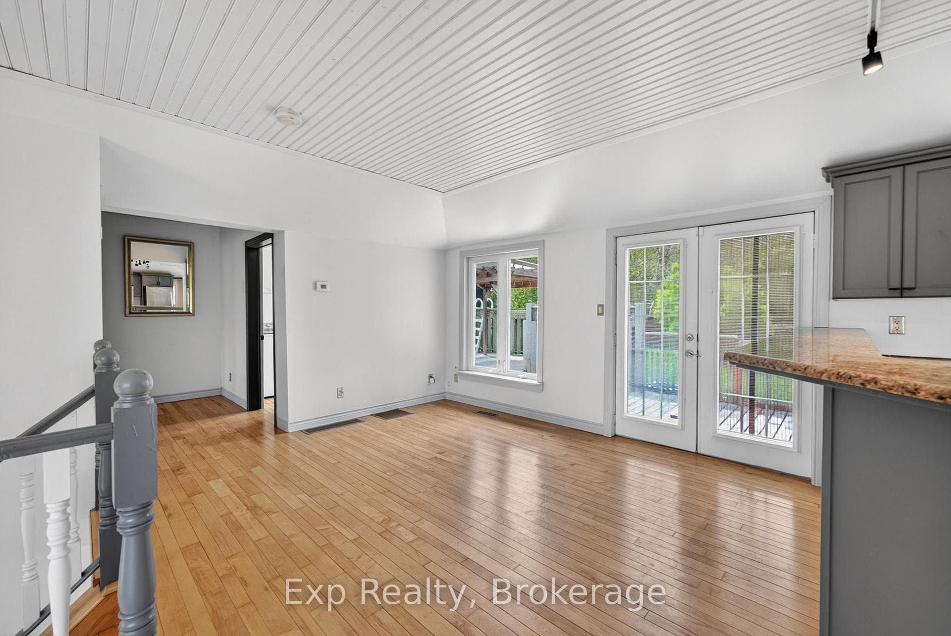 1207 Shannon Road photo 6