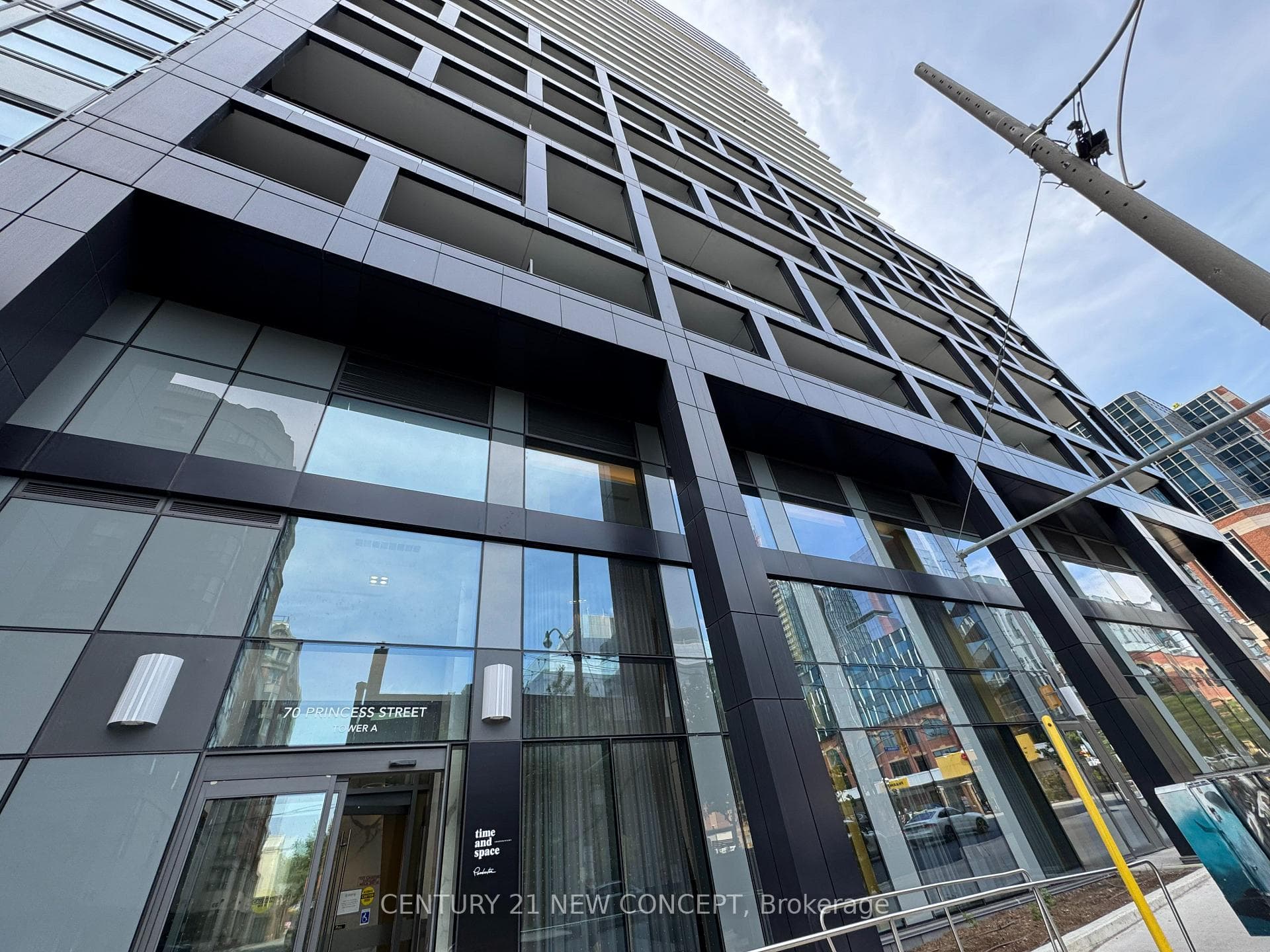 70 Princess Street Unit 2402 E photo 1