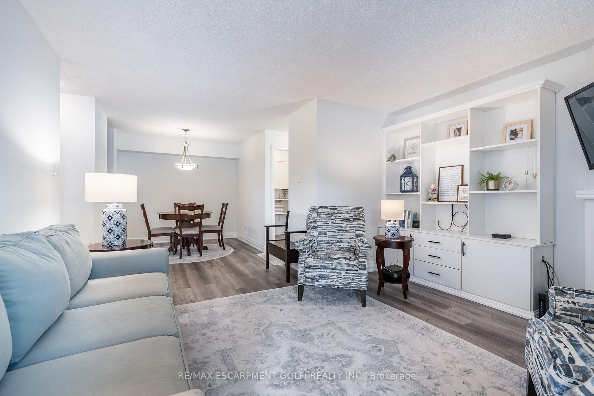 1450 Glen Abbey Gate Unit 311 photo 14