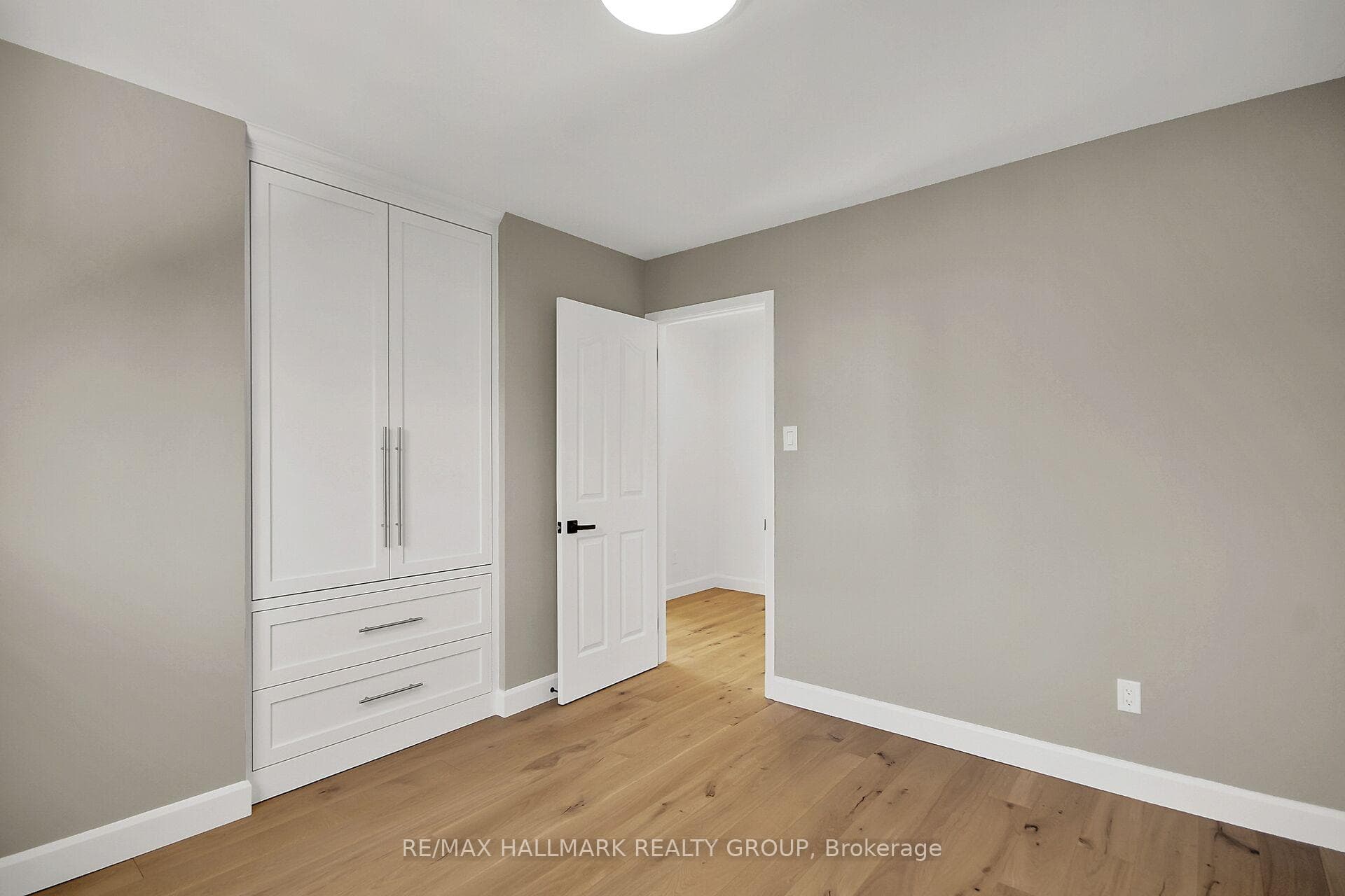 26 Raftus Square photo 30