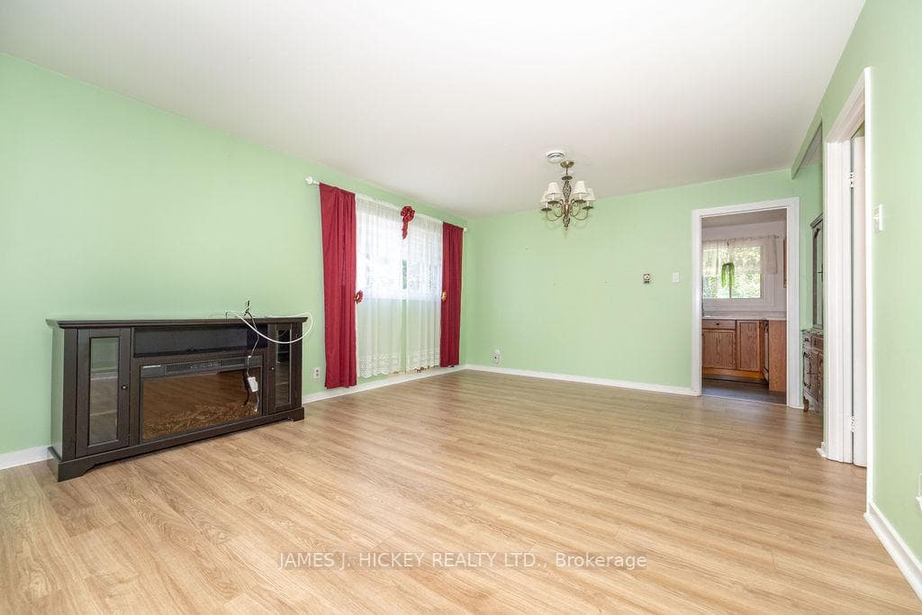 28 Lasalle Drive photo 11