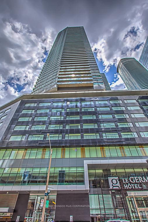 65 Bremner Boulevard Unit 2710 photo 31