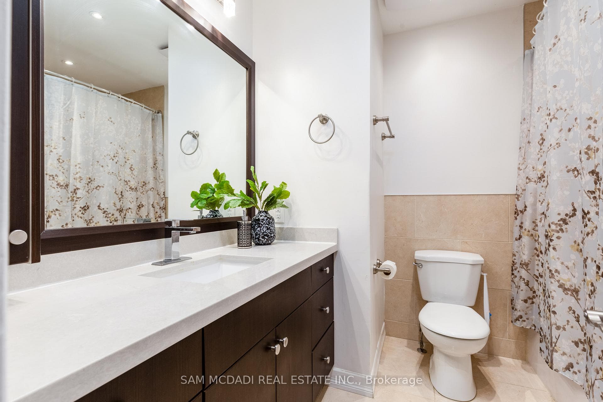 2292 Belfast Crescent photo 13