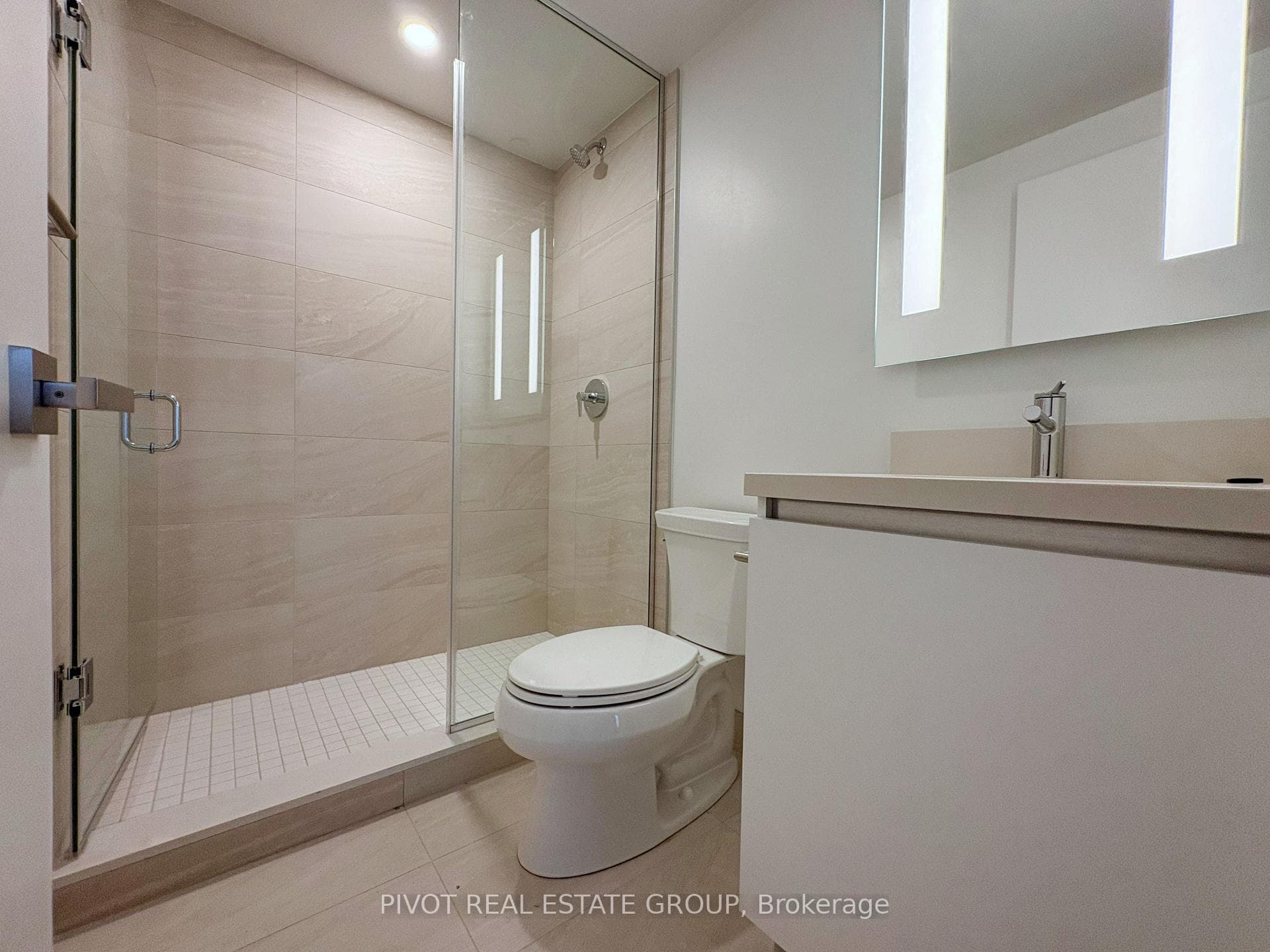 2 Erskine Road Unit 2703 photo 13