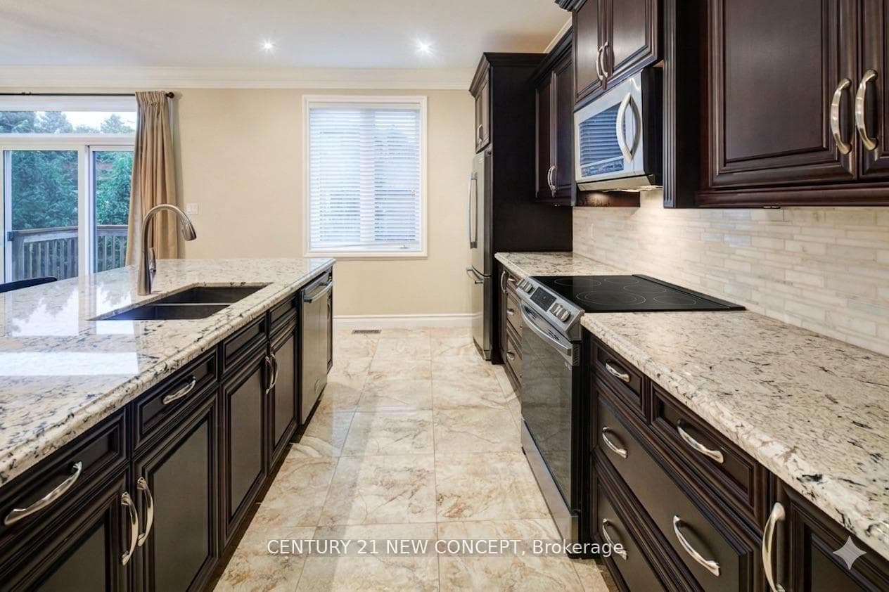678 Garth Street photo 5