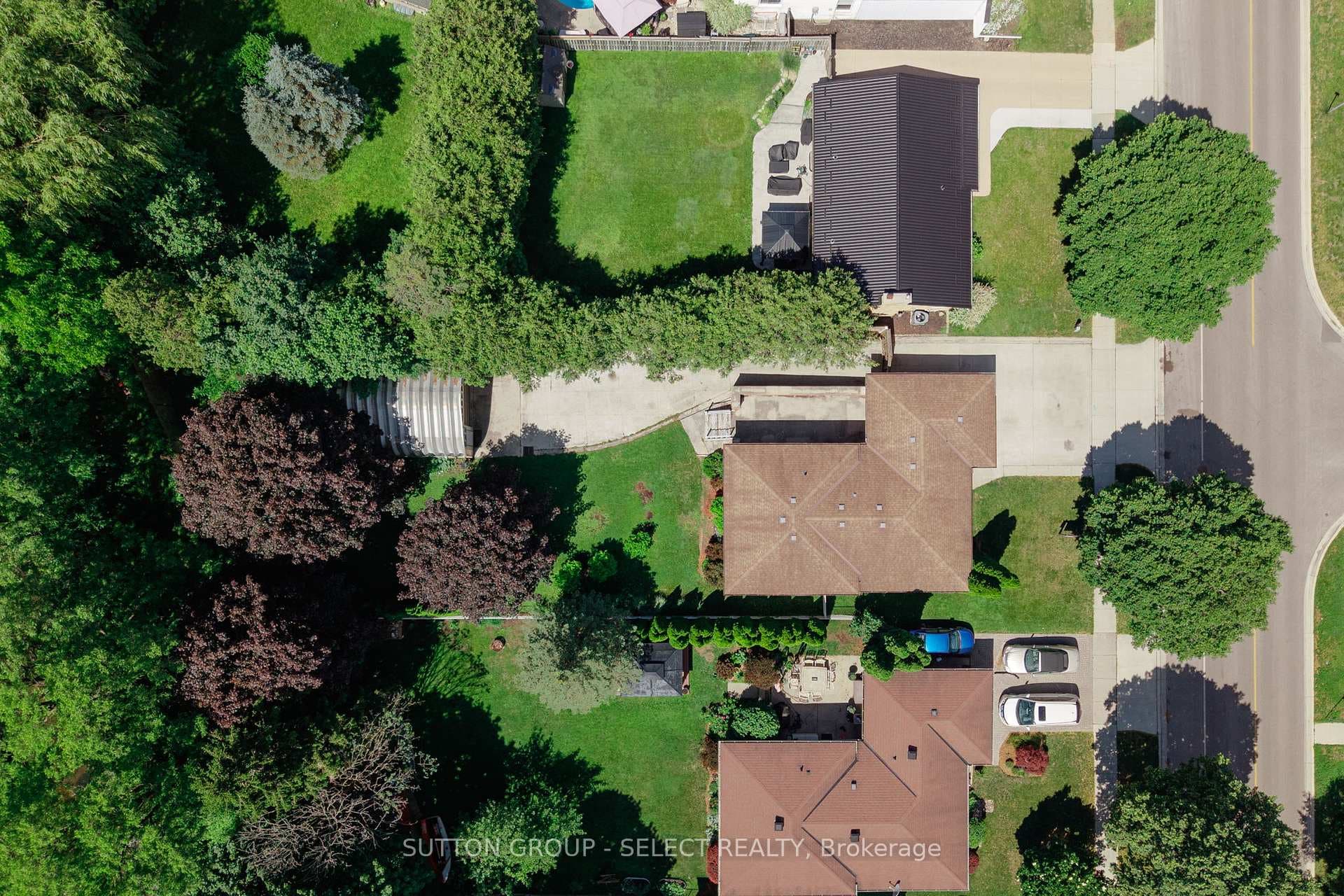 661 Grenfell Drive photo 44