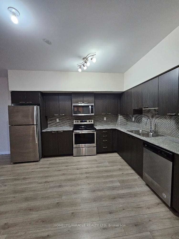 2152 Lawrence Avenue Unit 101 photo 4
