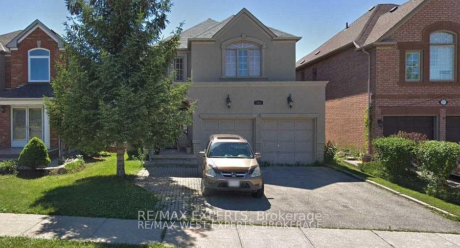 221 Matthew Drive photo 1