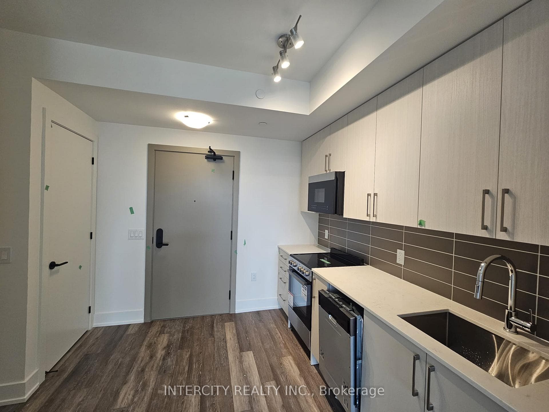 2075 King Road Unit 433 photo 6