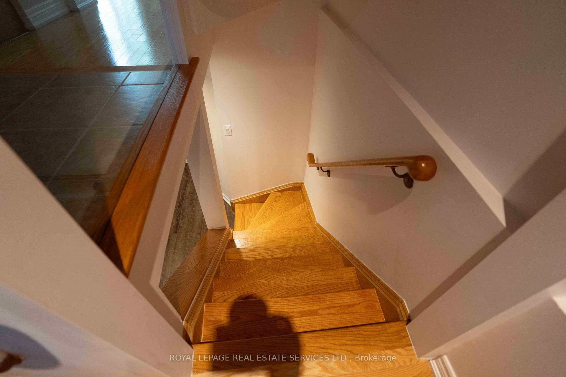 3367 Eglinton Avenue photo 23