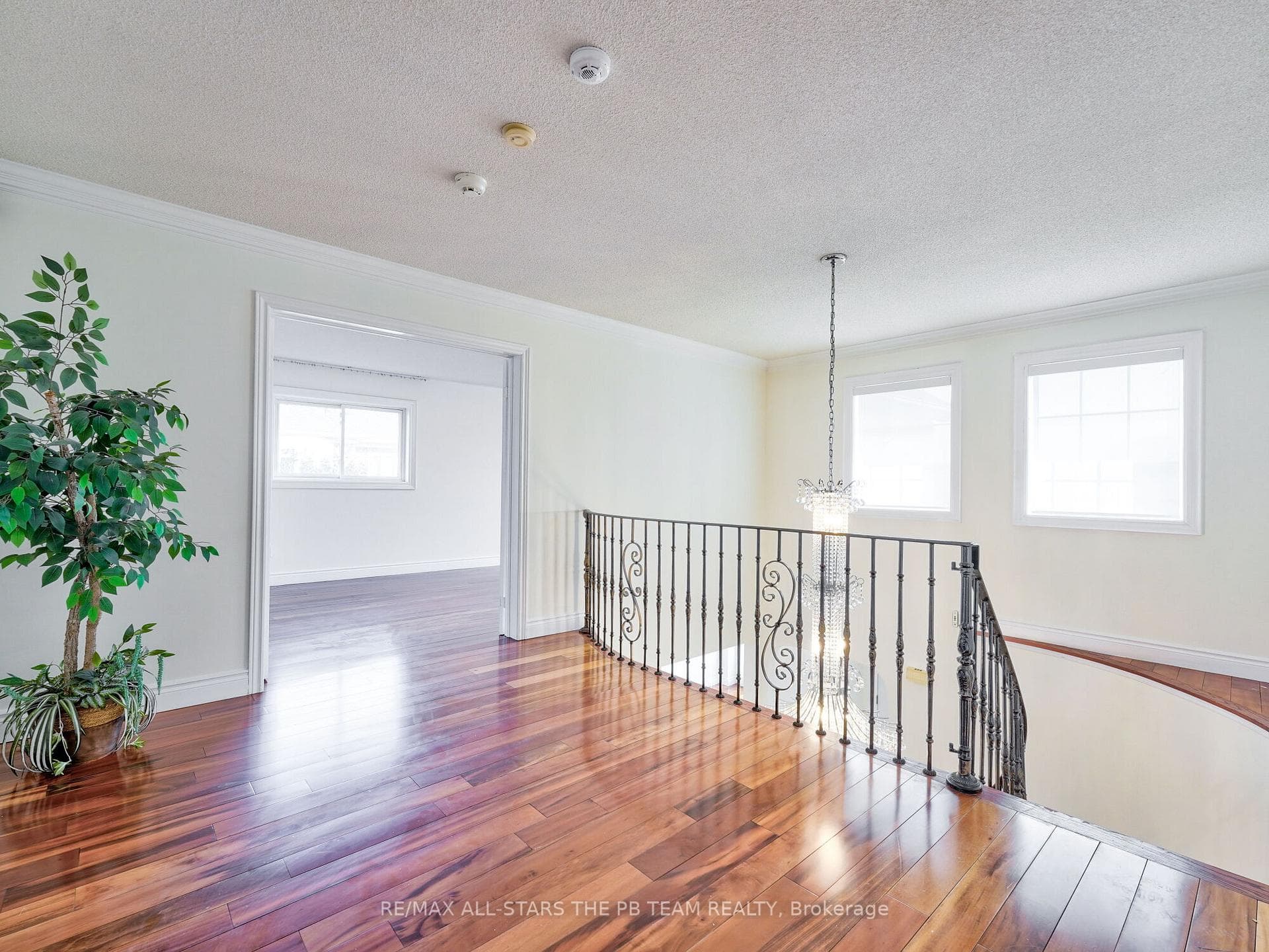 2227 Rodick Road photo 17
