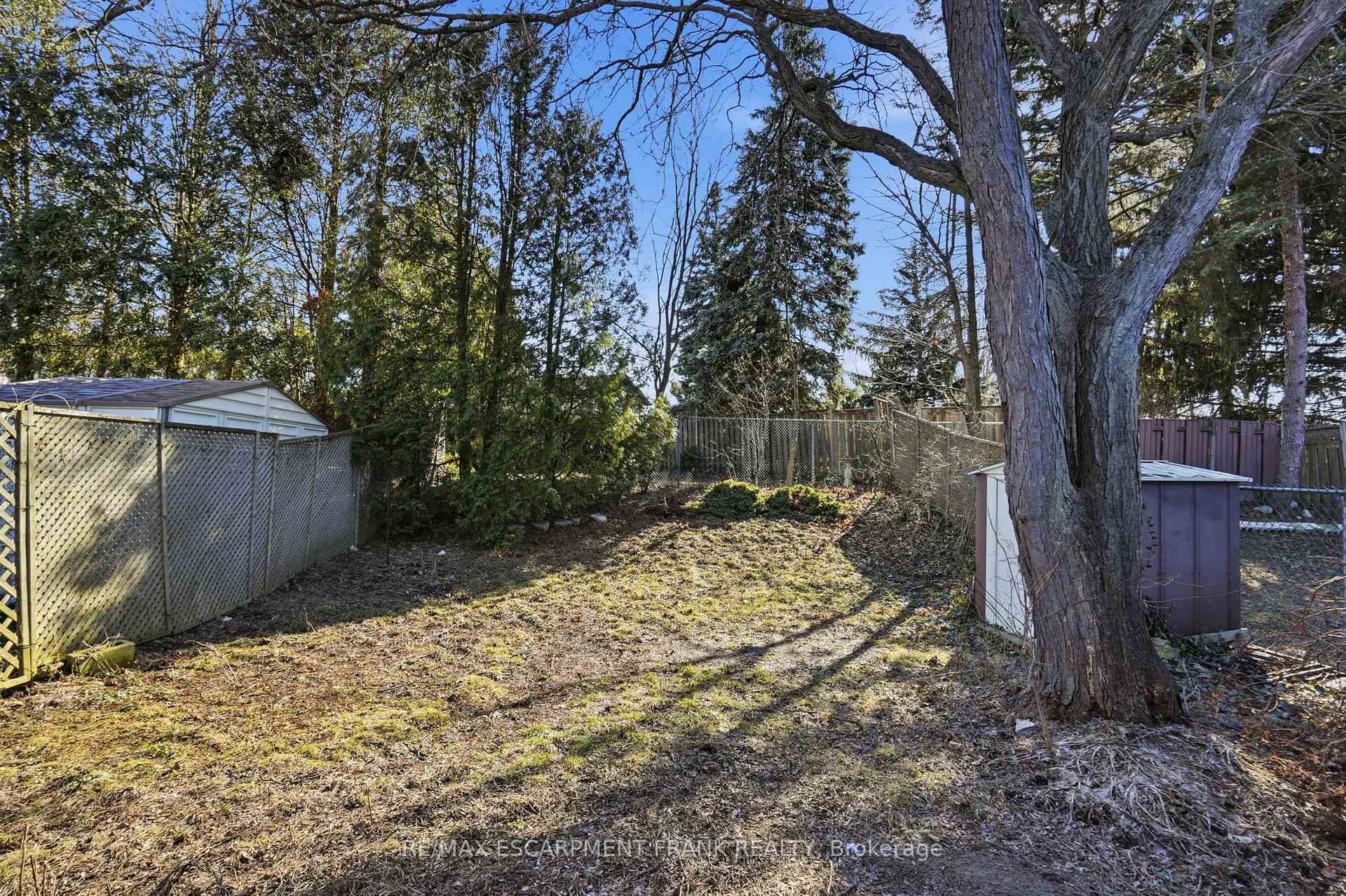 94 WENDOVER Drive photo 41