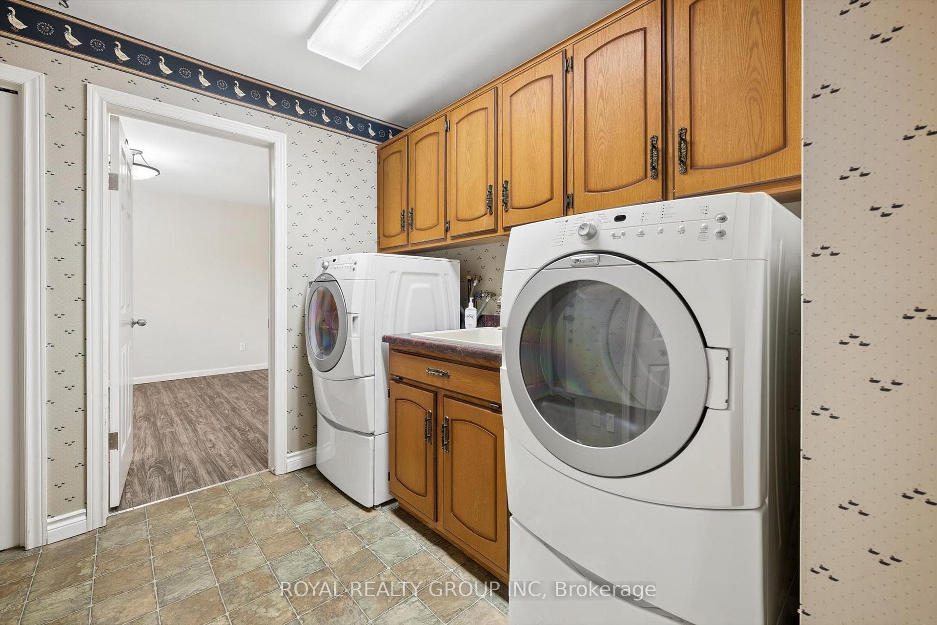 28 Strauss Court photo 18