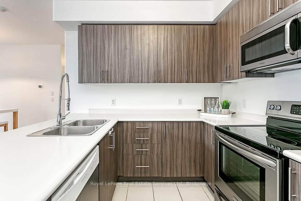 276 Gatwick Drive Unit 204 photo 10
