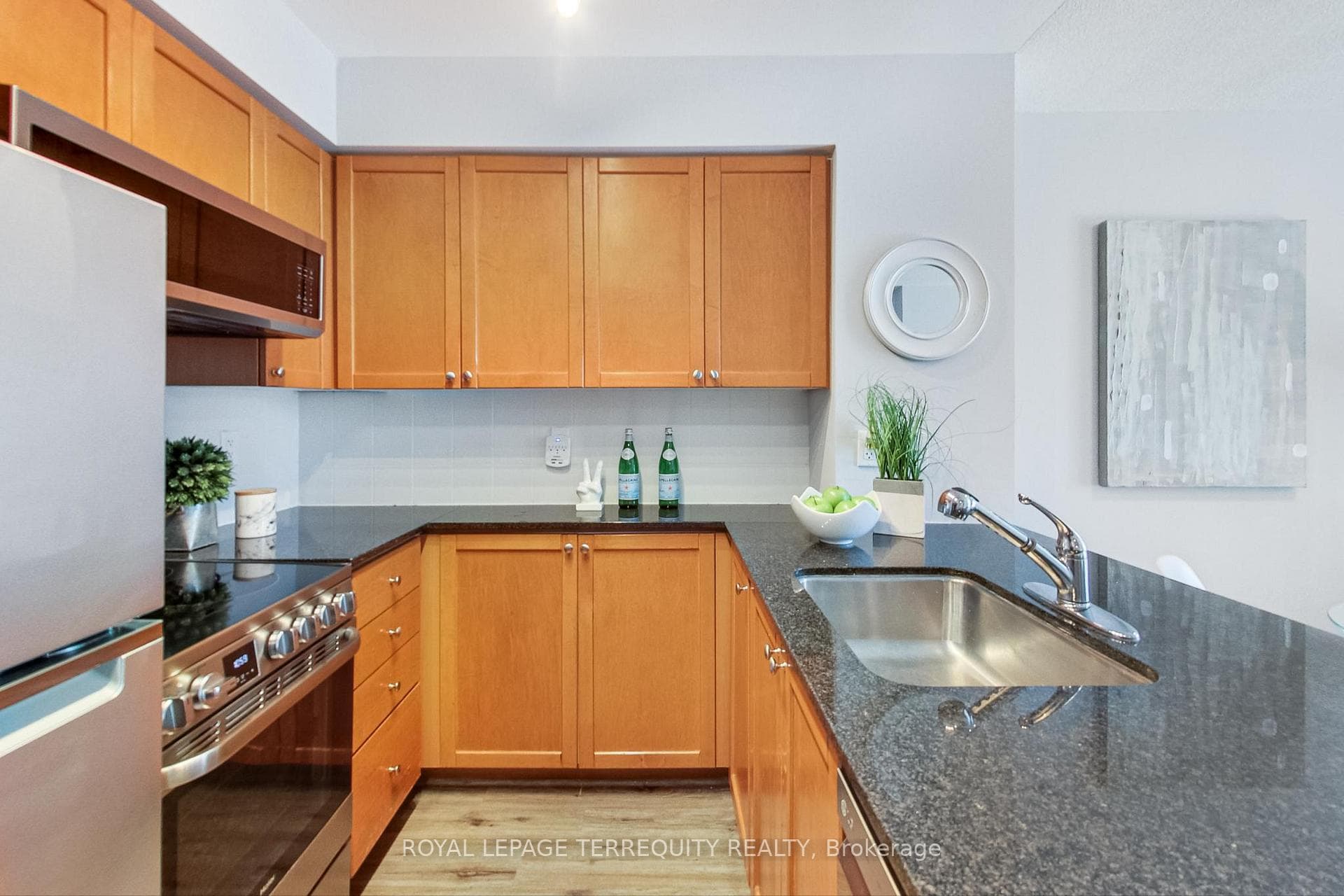 50 Lynn Williams Street Unit 605 photo 12