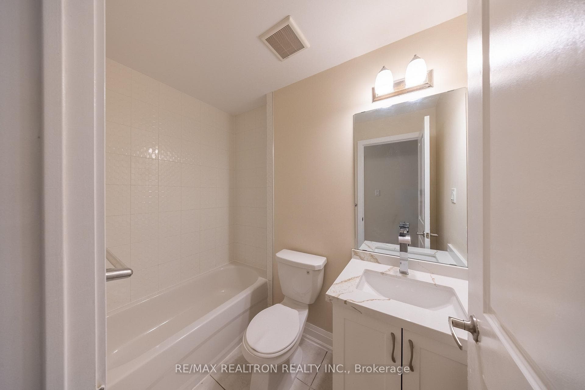 6 Whitaker Way Unit 157 photo 4