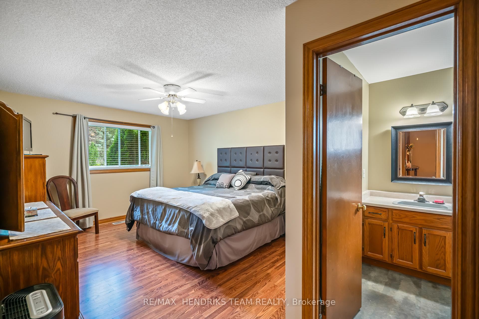3688 Cardinal Drive photo 14