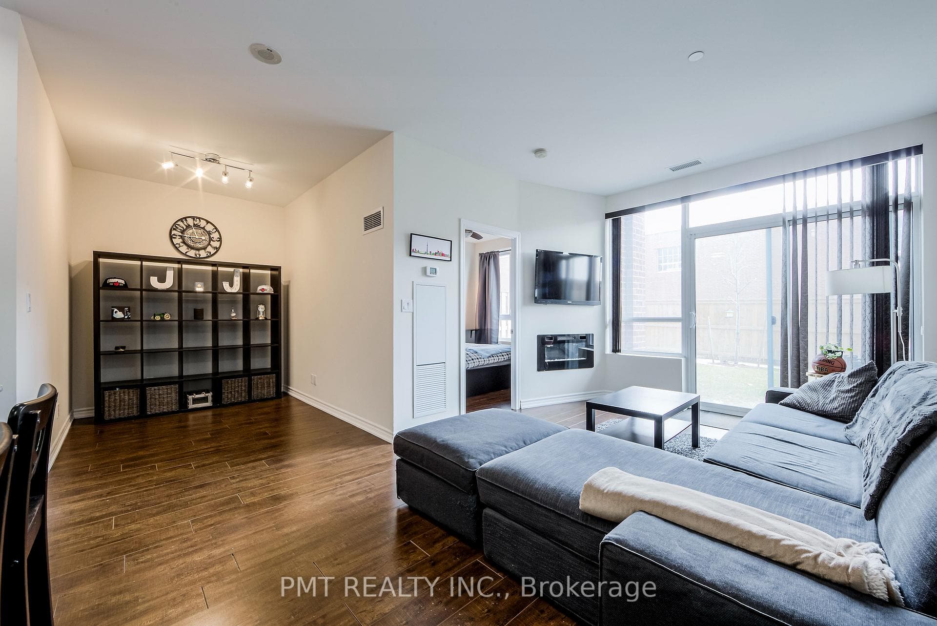 1328 Birchmount Road Unit 105 photo 18