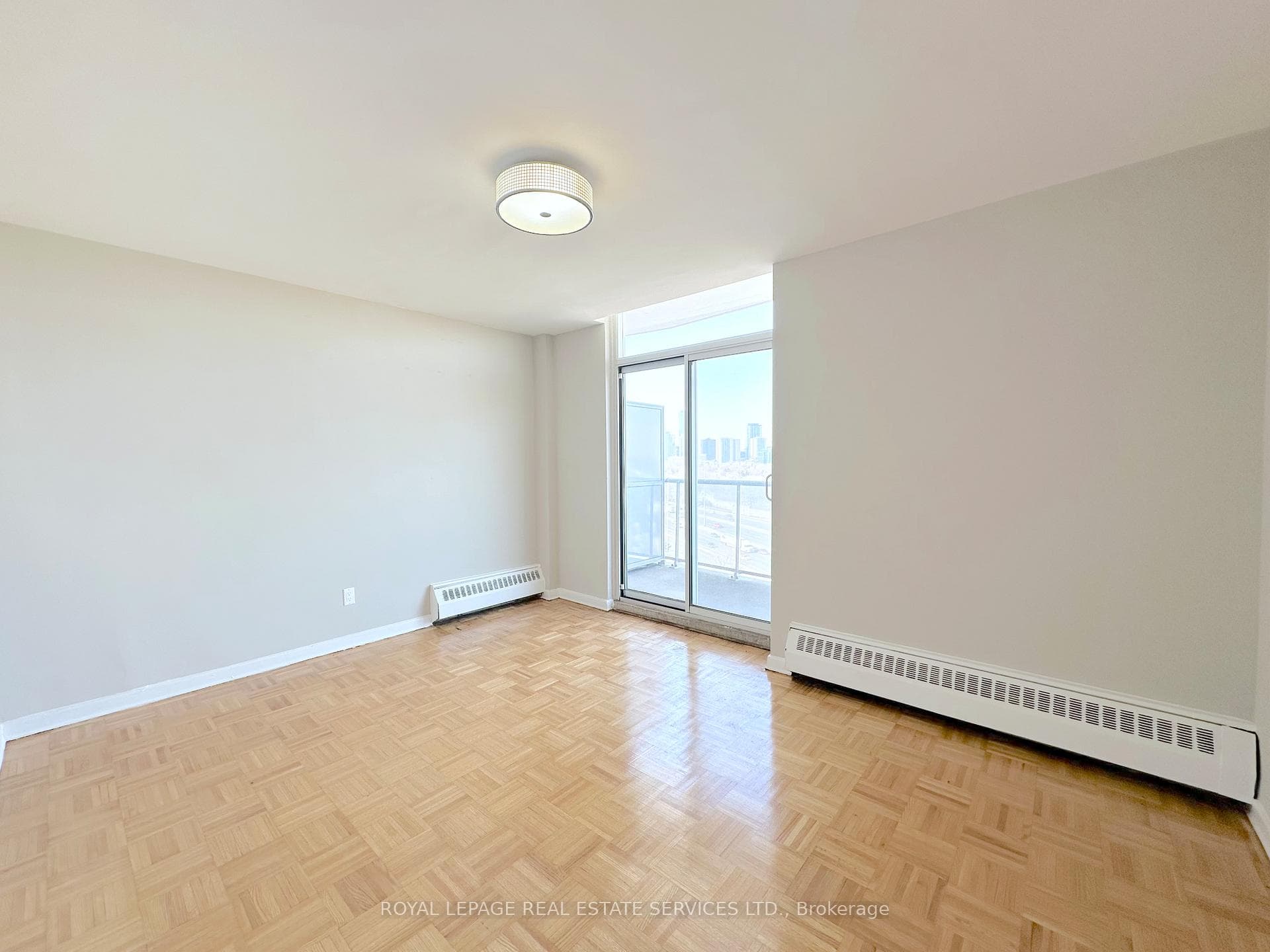 26 Carluke Crescent Unit 1404 photo 12
