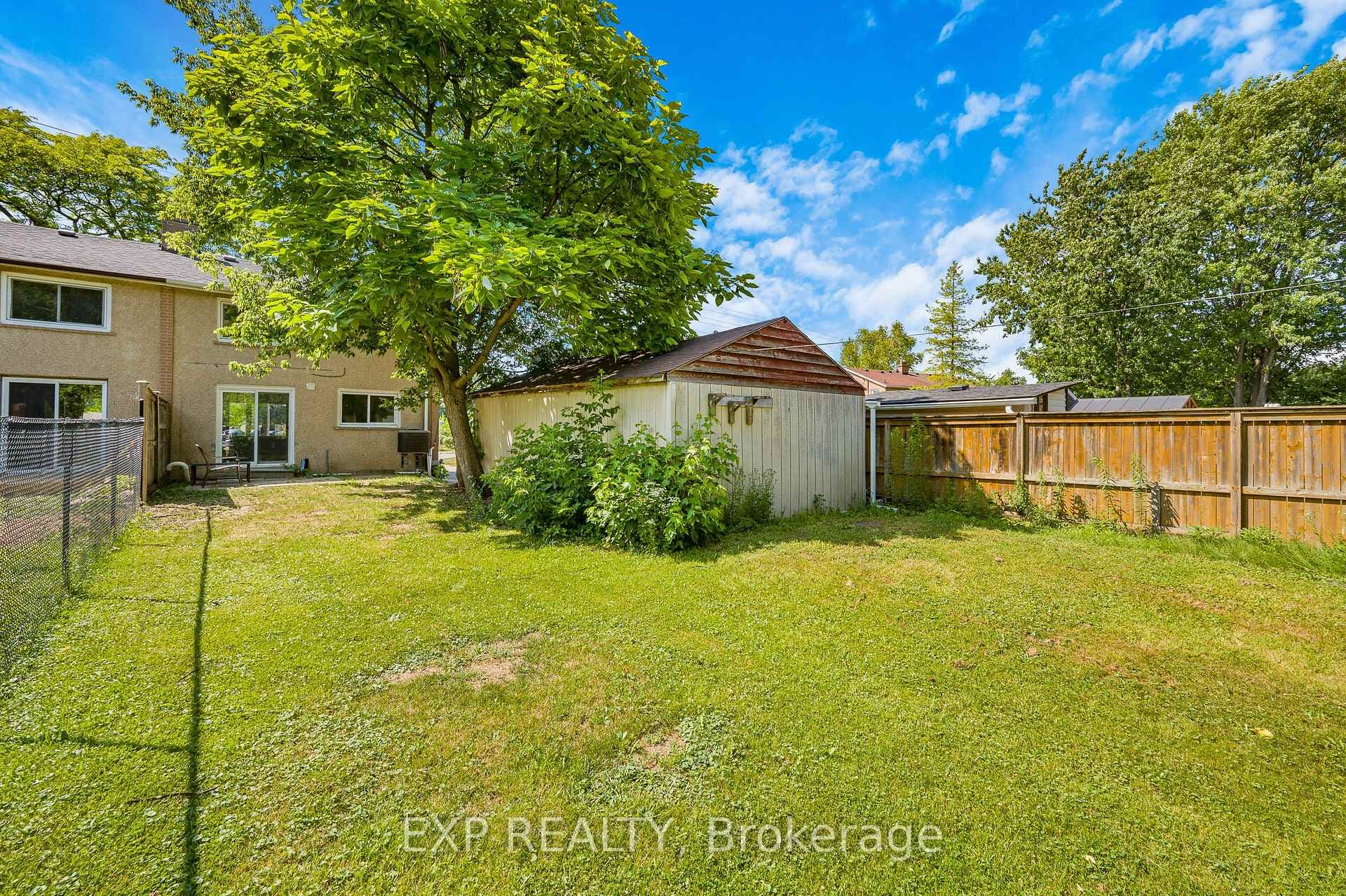 132 Heslop Road photo 45