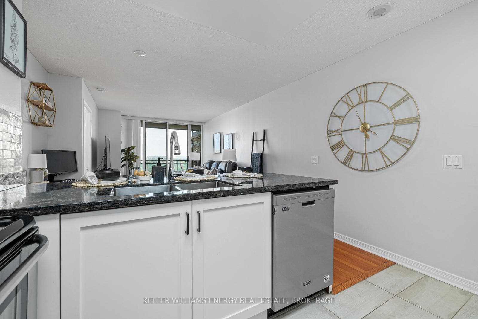 350 Red Maple Road Unit 1201 photo 6
