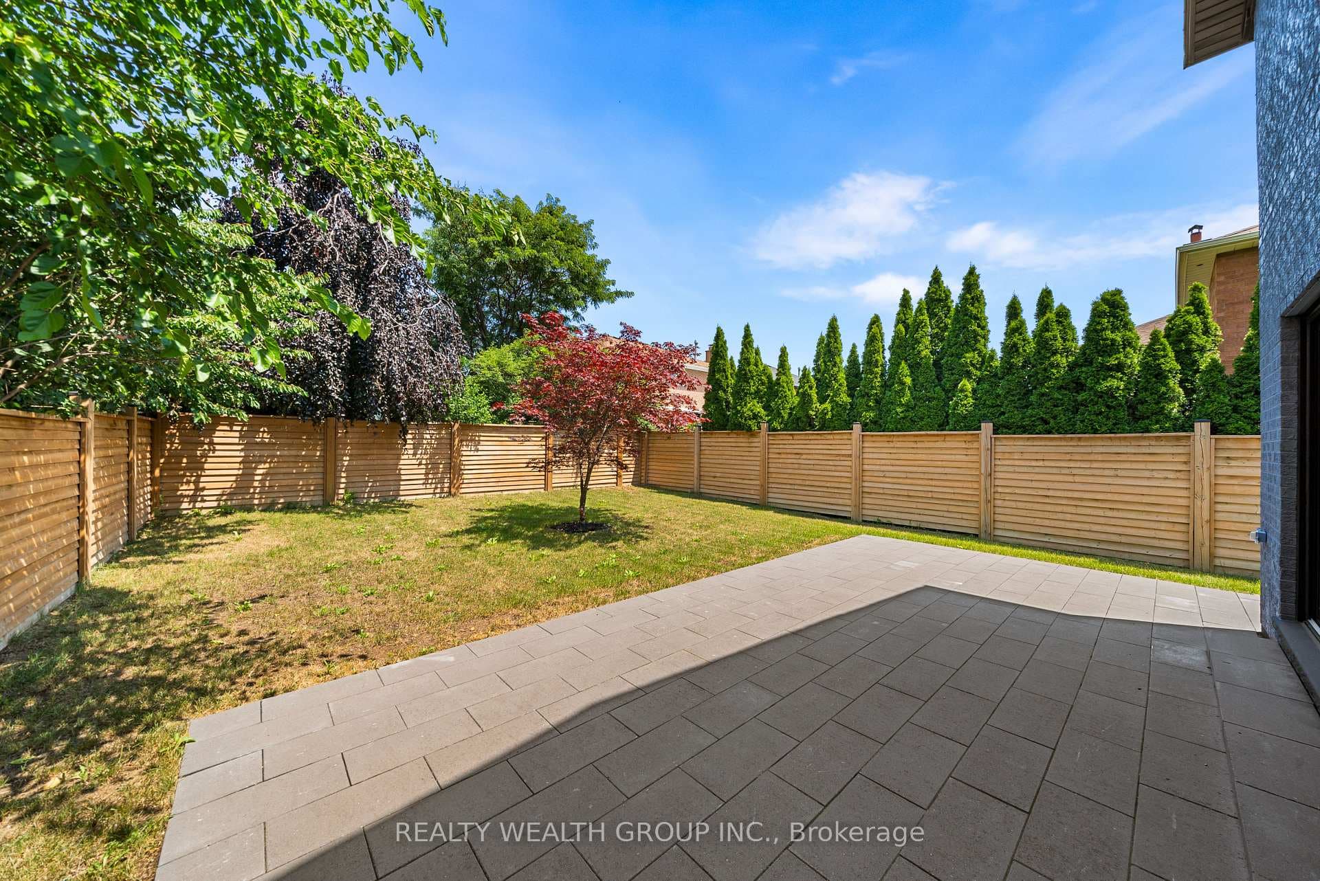83 Governor Crescent photo 40