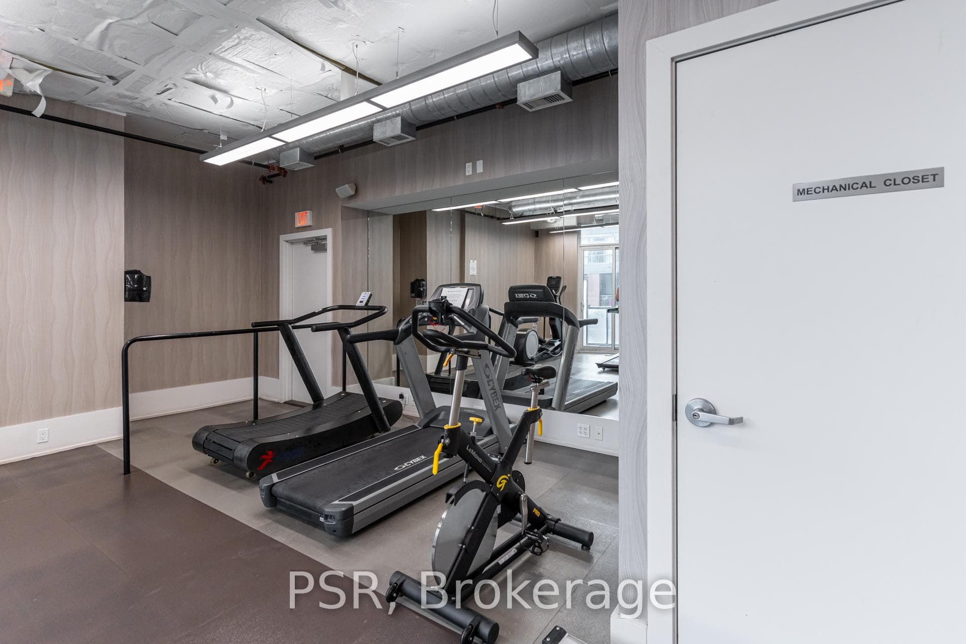 20 Bruyeres Mews Unit 630 photo 21