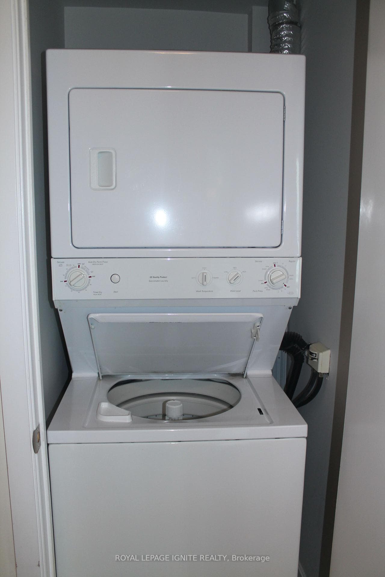 18 Harbour Street Unit 1608 photo 15