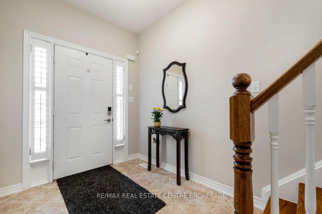 4028 ALEXAN Crescent photo 6