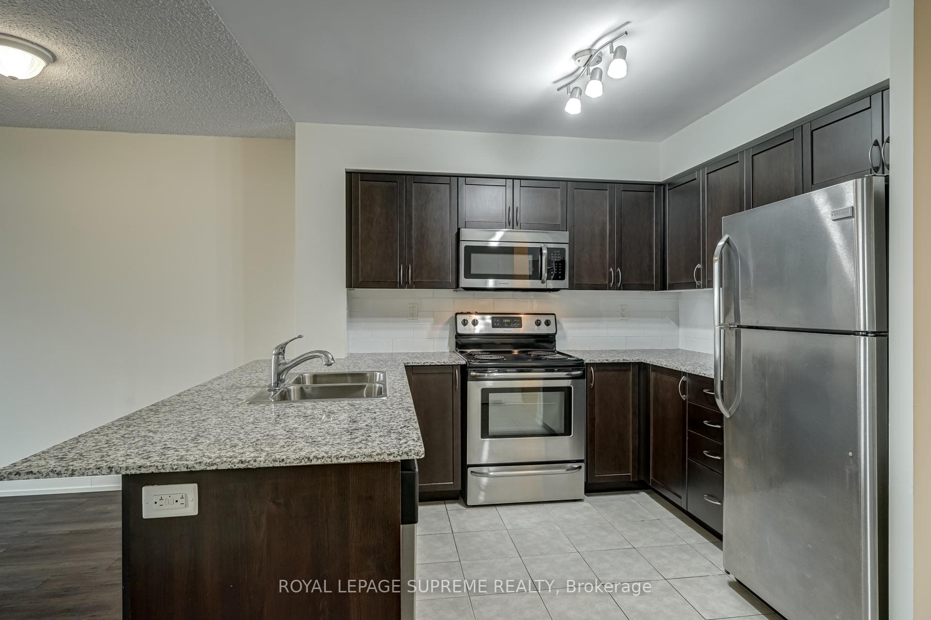 816 Lansdowne Avenue Unit 718 photo 8