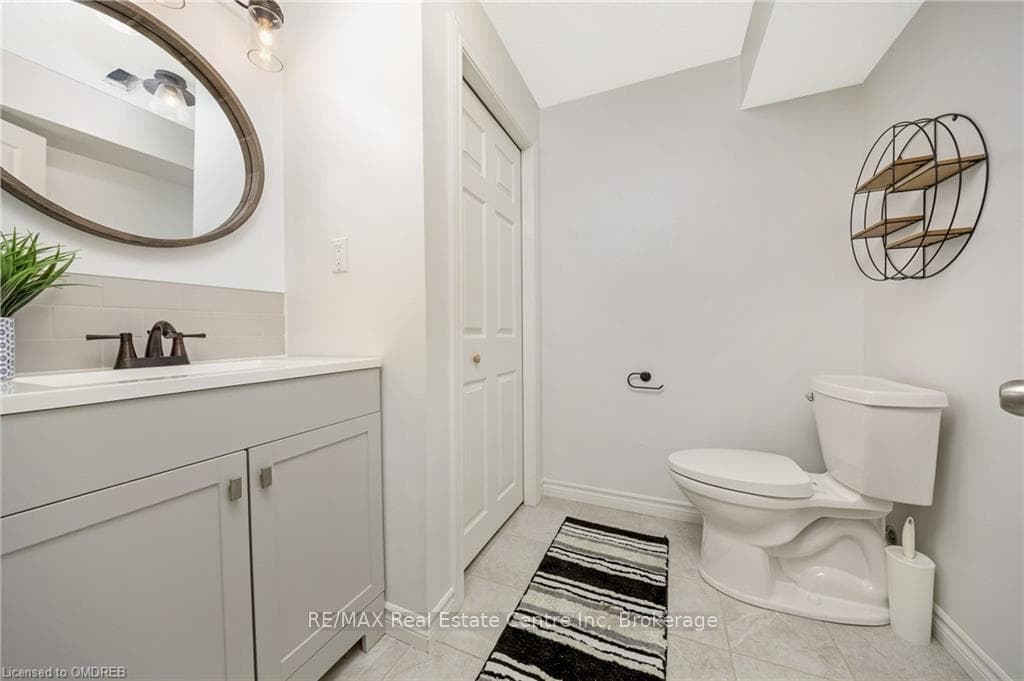 204 HARDCASTLE Drive photo 21