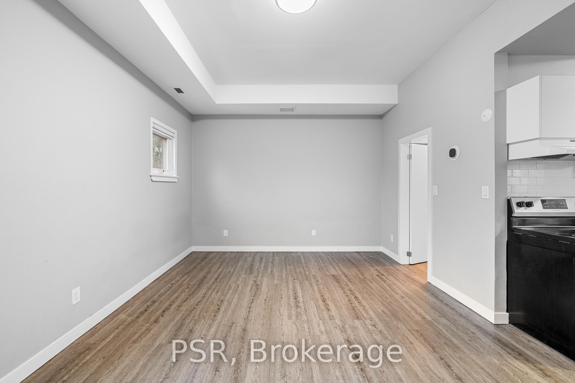 205 Gerrard Street Unit 5 photo 4