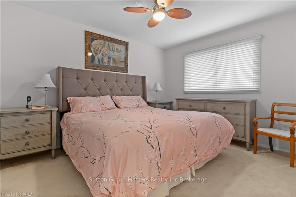 934 HUDSON Drive photo 19