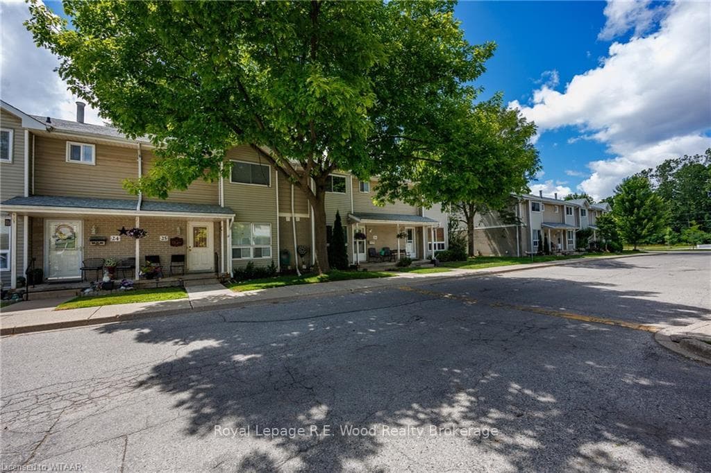 409 THOMPSON Road Unit 25 photo 2