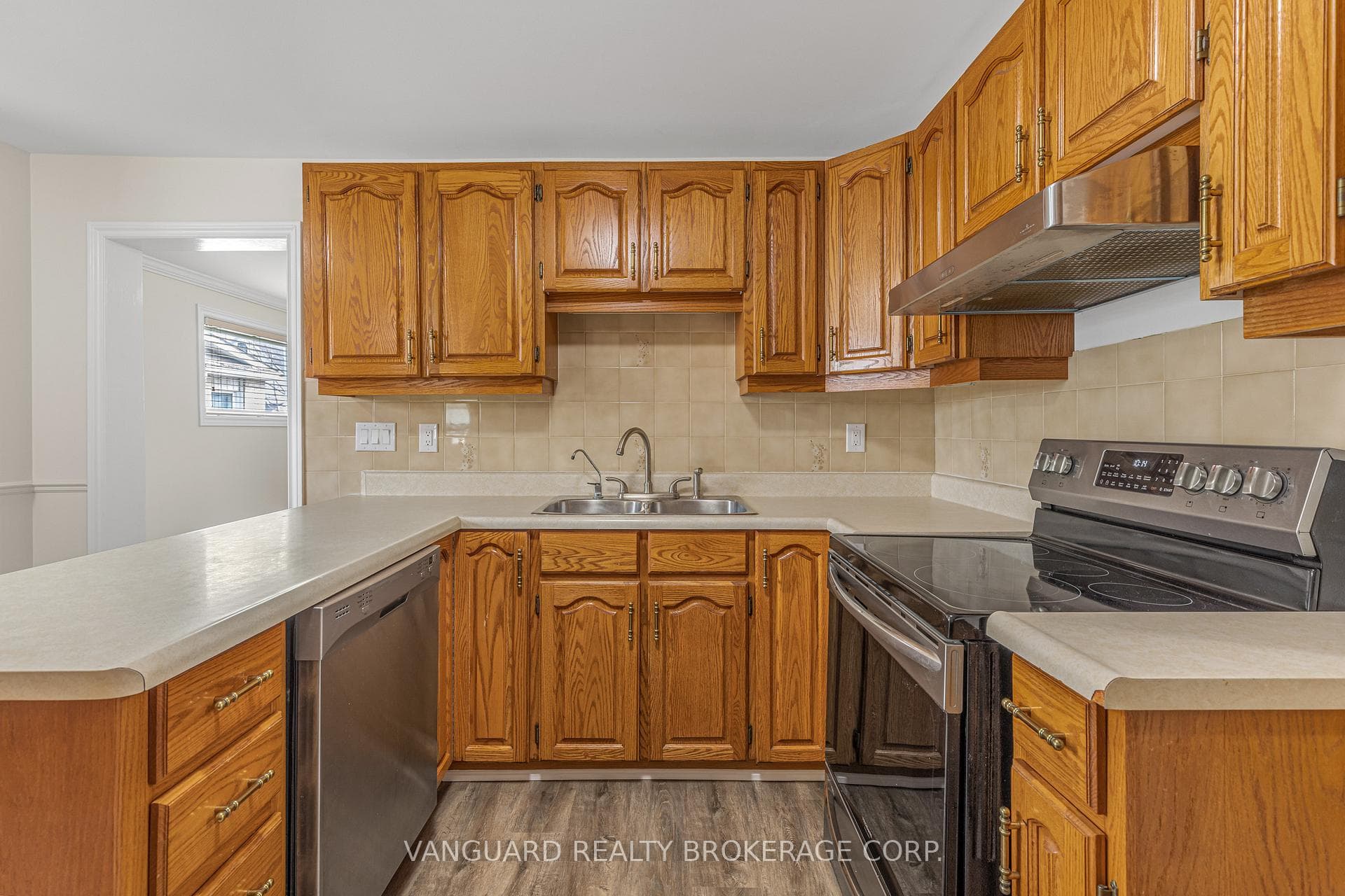 2 Mould Avenue photo 11